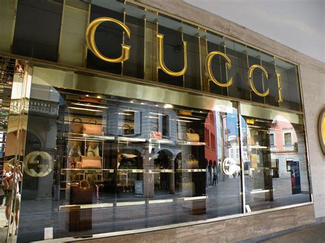 gucci store kansas city|what stores carry gucci.